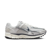 Nike Zoom Vomero 5 Photon Dust Metallic Silver