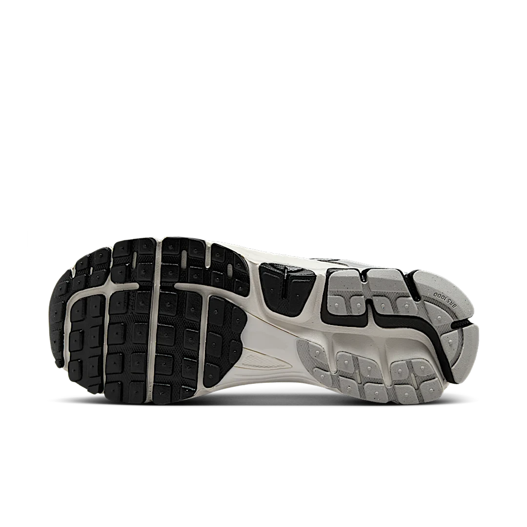 Nike Zoom Vomero 5 Photon Dust Black