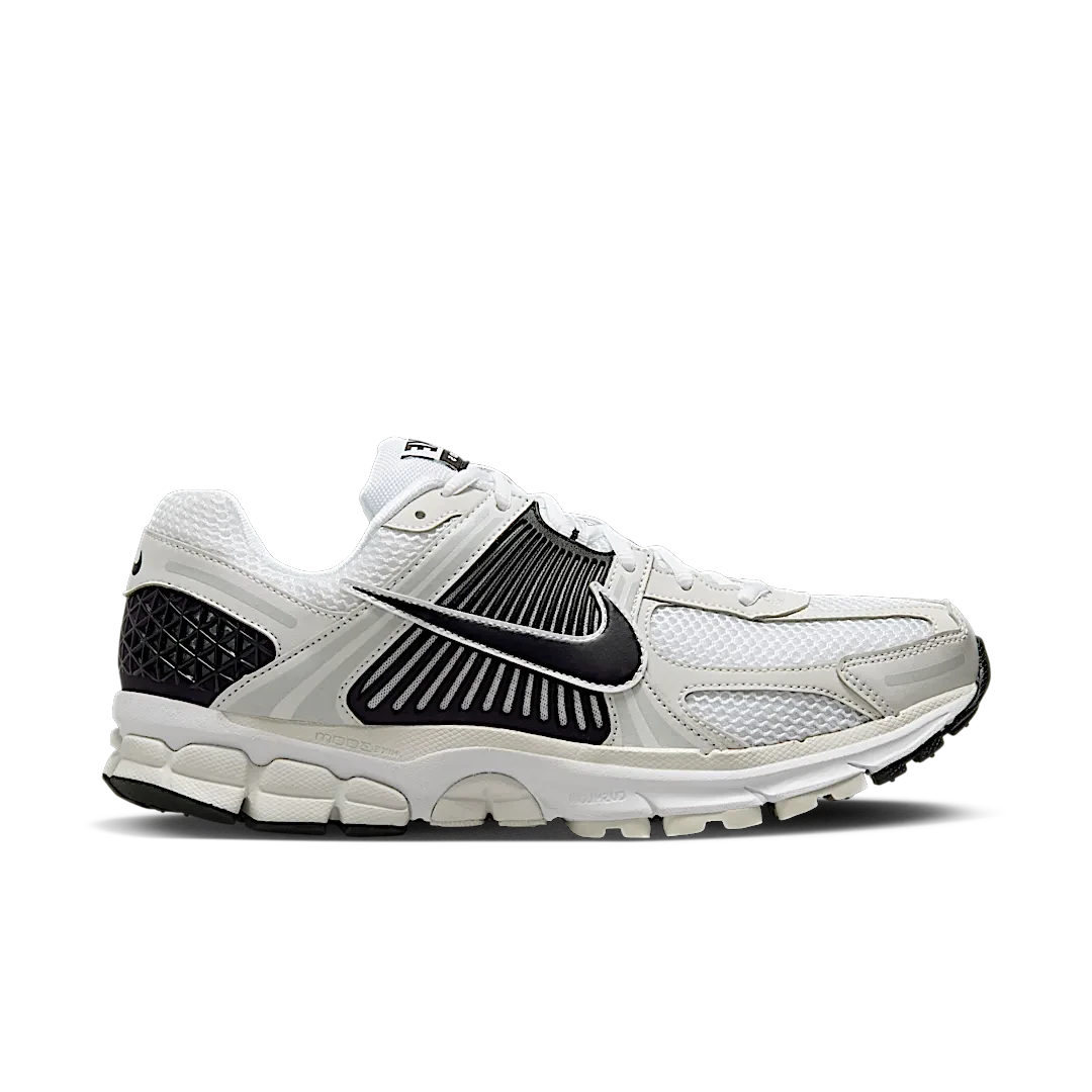 Nike Zoom Vomero 5 White Black